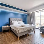 Island Boutique 4*